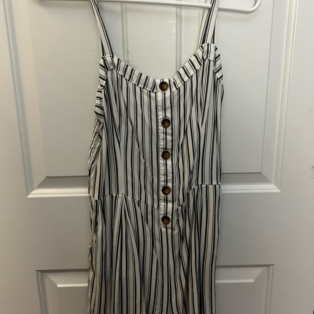 hollister romper with buttons lightly worn